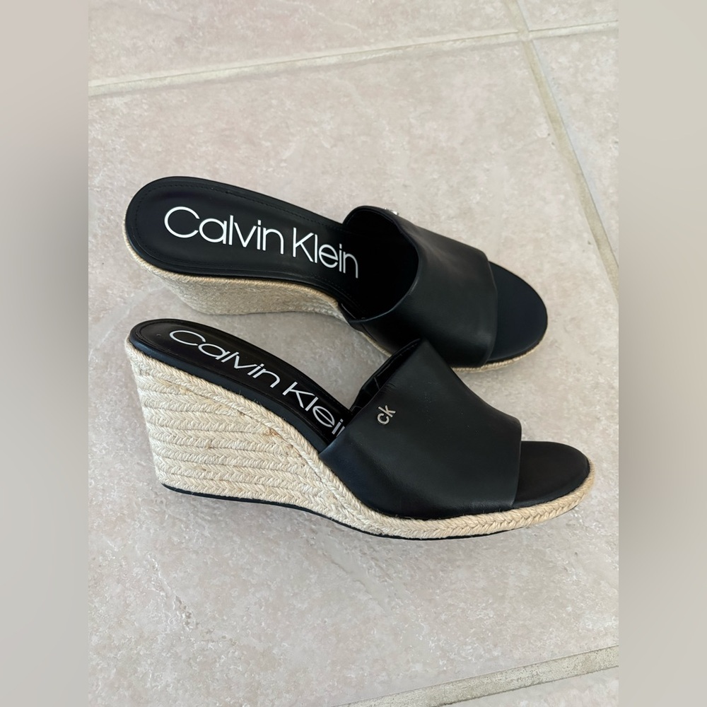 NWOT Calvin Klein Britta Leather Wedge Sandals - Size 10 - Picture 8 of 13